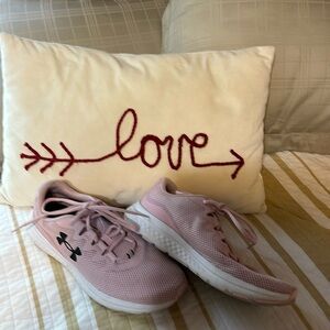 Underarmour pink charged impulse athletic shoes